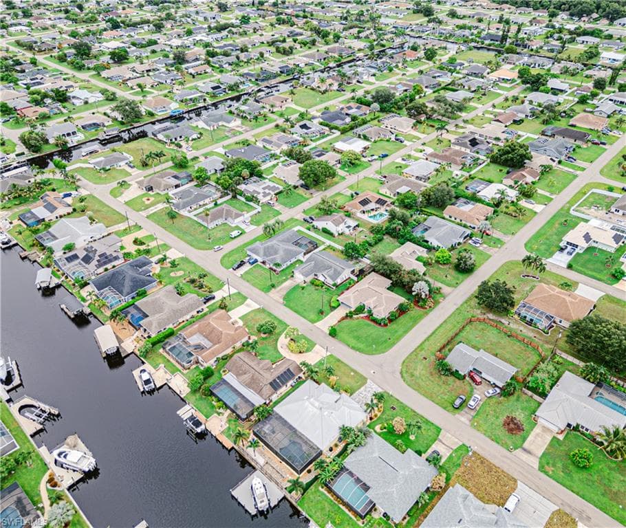 1107 21st Ave, Cape Coral, FL 33990-4