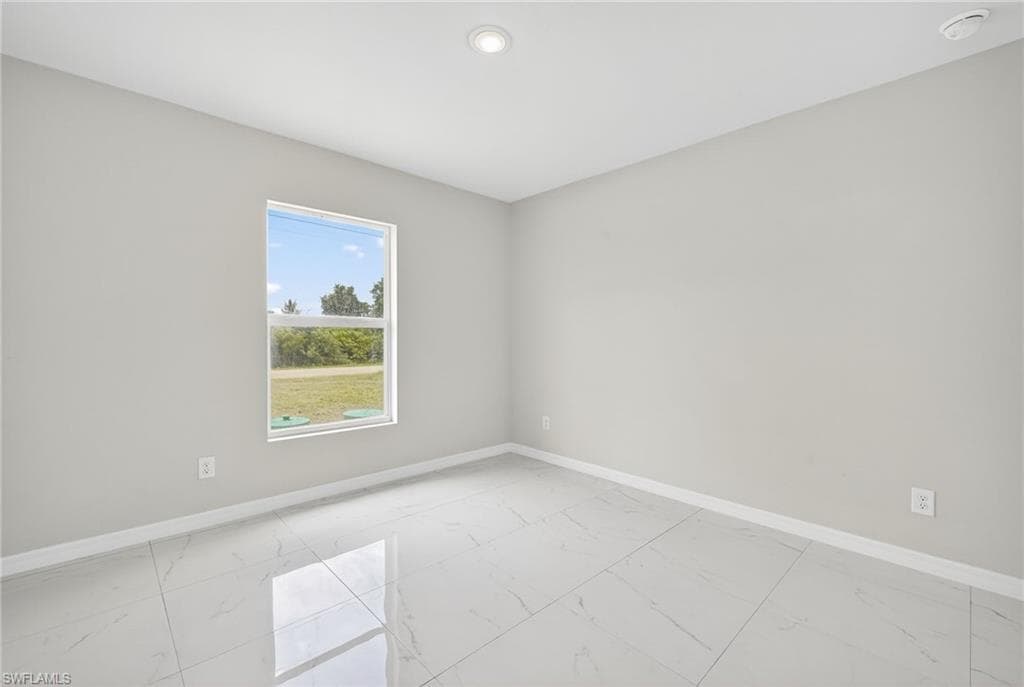 321 Ranier Ave, Lehigh Acres, FL 33974-19