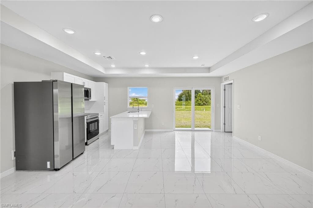 321 Ranier Ave, Lehigh Acres, FL 33974-6