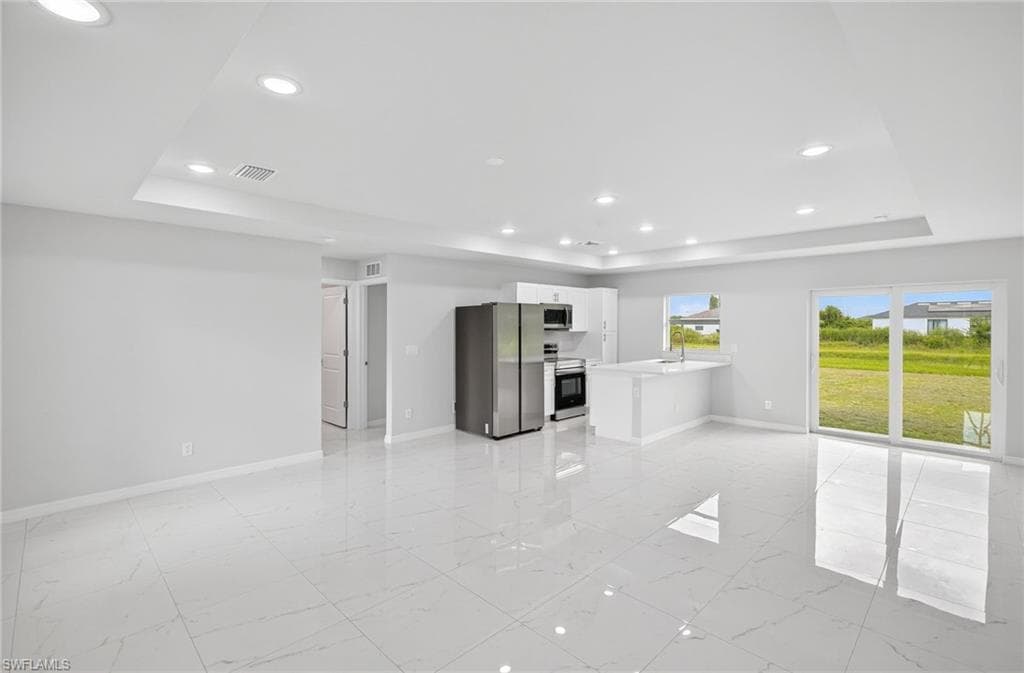 321 Ranier Ave, Lehigh Acres, FL 33974-7