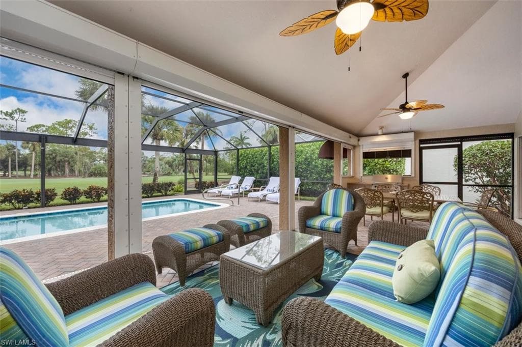 562 Cormorant Cv, Naples, FL 34113-10