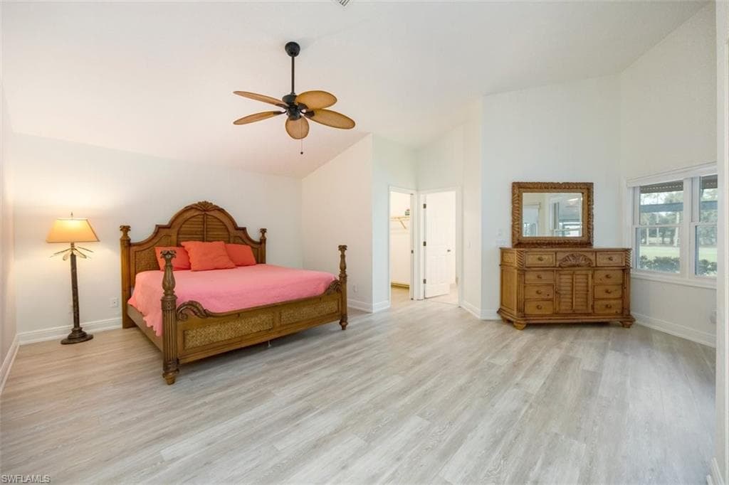 562 Cormorant Cv, Naples, FL 34113-15