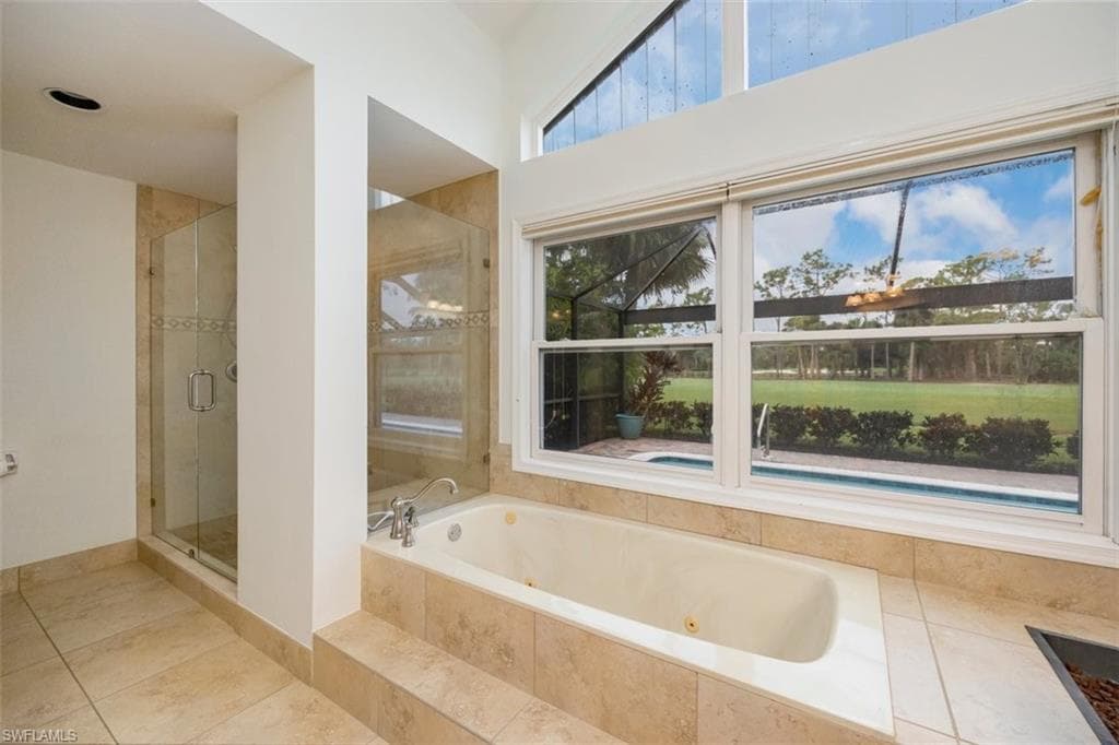 562 Cormorant Cv, Naples, FL 34113-17