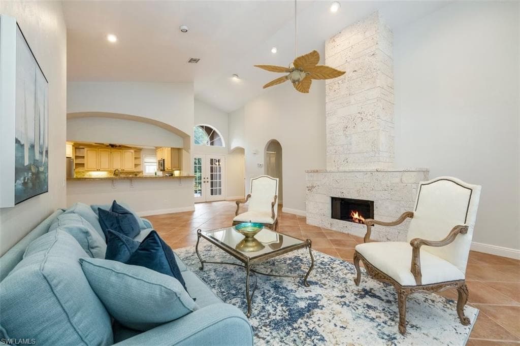 562 Cormorant Cv, Naples, FL 34113-6