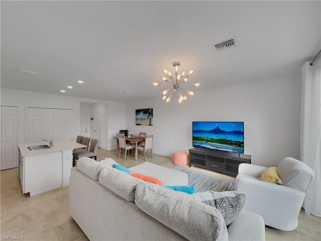 14087 Oviedo Pl, Fort Myers, FL 33905-8