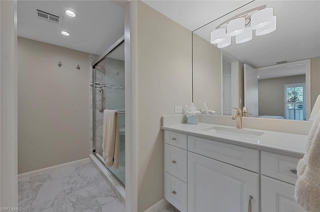 102 Clubhouse Dr 375, Naples, FL 34105-10
