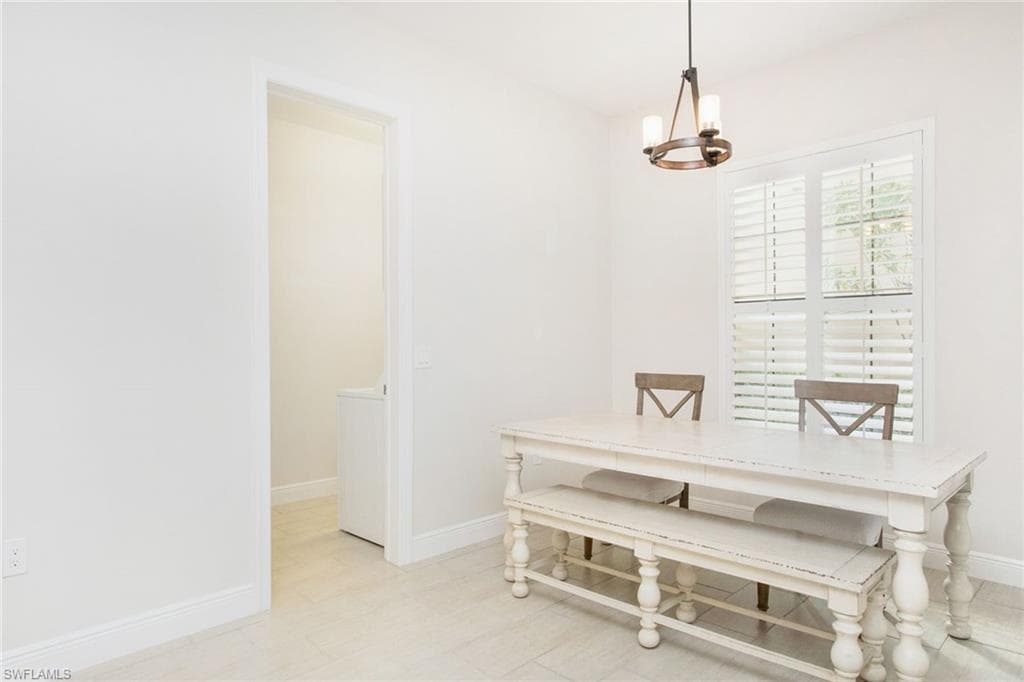 1238 Kendari Ter, Naples, FL 34113-9