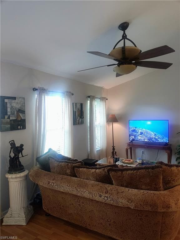 2721 3rd Ave, Cape Coral, FL 33914-4