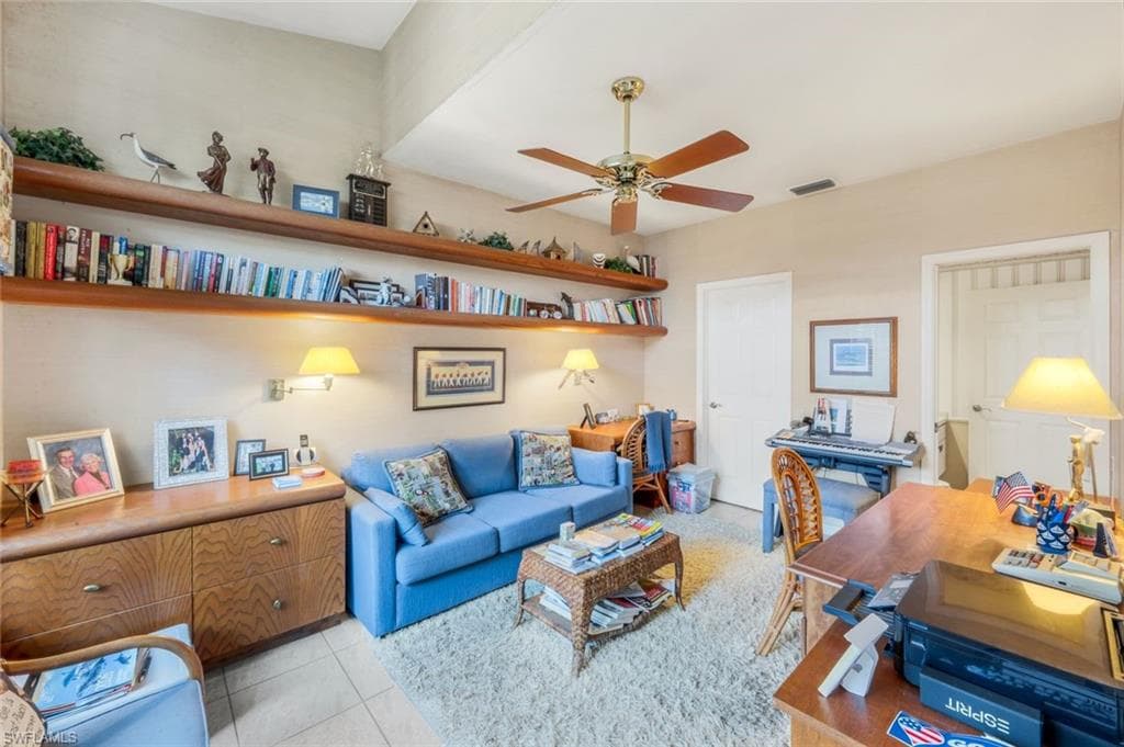 10354 Quail Crown Dr, Naples, FL 34119-12
