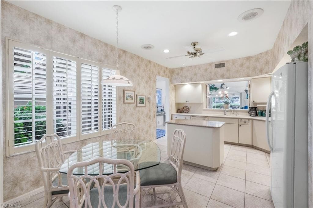 10354 Quail Crown Dr, Naples, FL 34119-14
