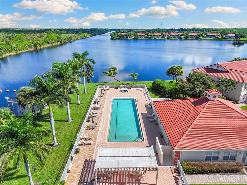 25050 Peacock Ln 201, Naples, FL 34114-34