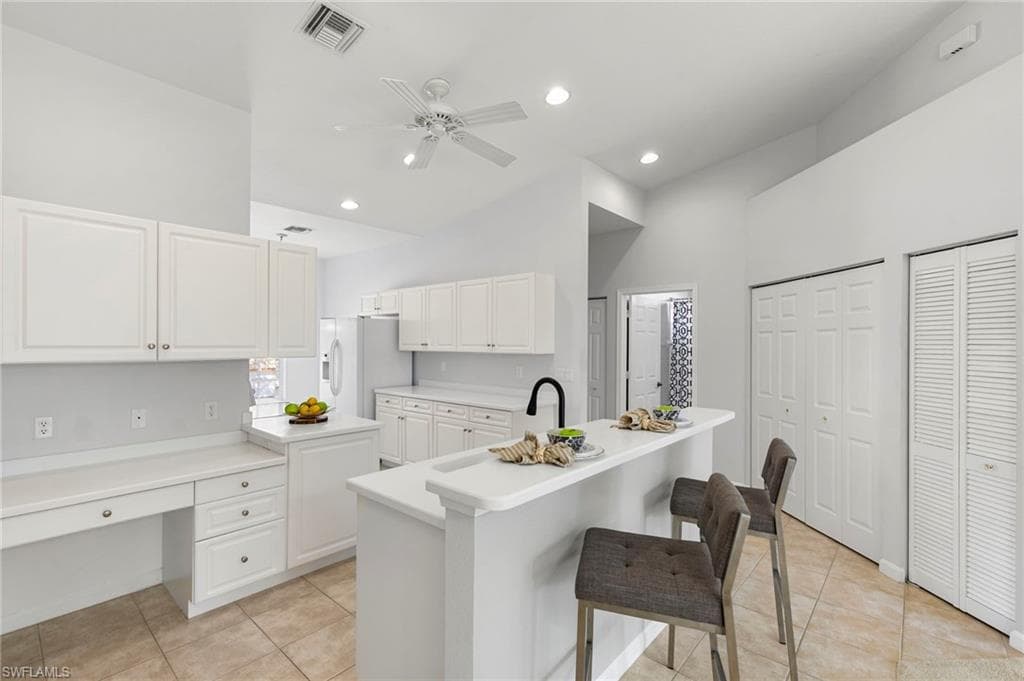 25050 Peacock Ln 201, Naples, FL 34114-2