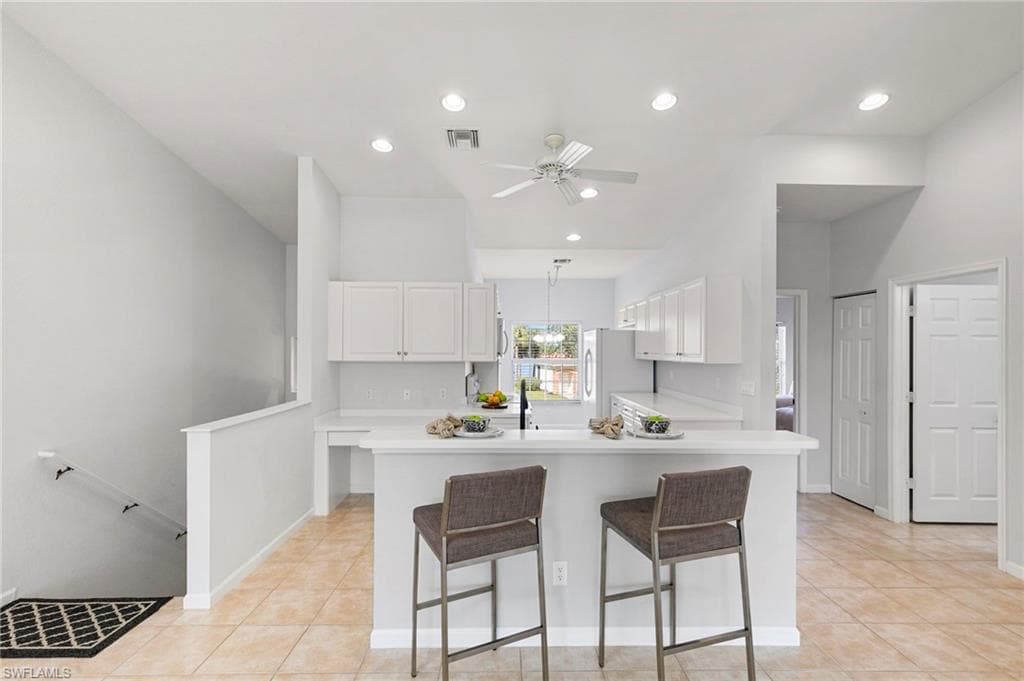 25050 Peacock Ln 201, Naples, FL 34114-3