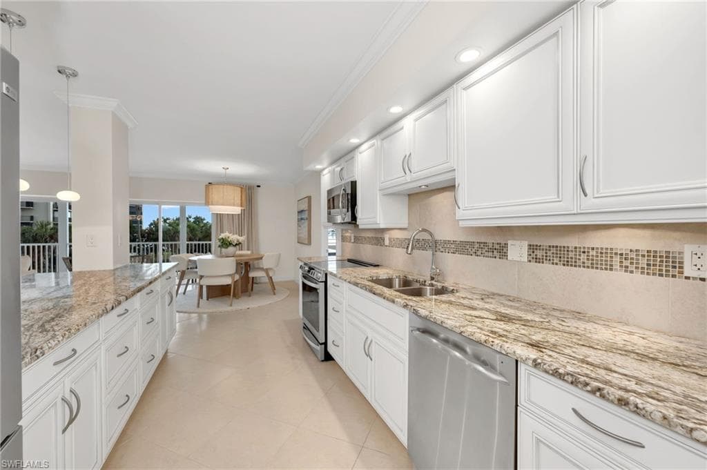 3401 Gulf Shore Blvd N 205, Naples, FL 34103-9