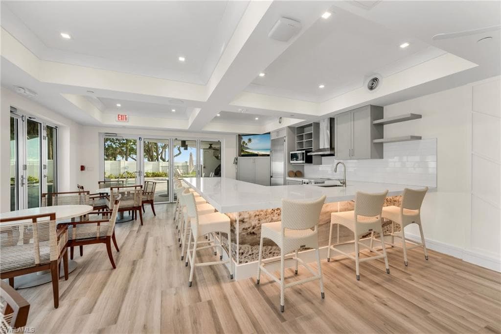 3401 Gulf Shore Blvd N 205, Naples, FL 34103-21