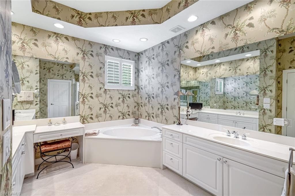 9687 Cypress Hammock Cir 202, Estero, FL 34135-21