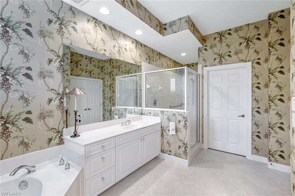 9687 Cypress Hammock Cir 202, Estero, FL 34135-22