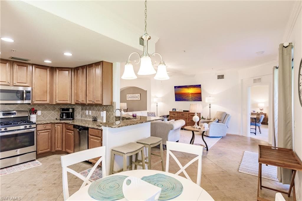 3157 Aviamar Cir 102, Naples, FL 34114-12