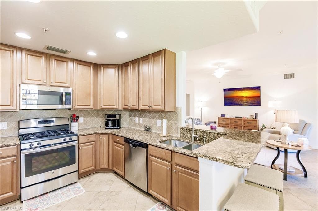 3157 Aviamar Cir 102, Naples, FL 34114-13