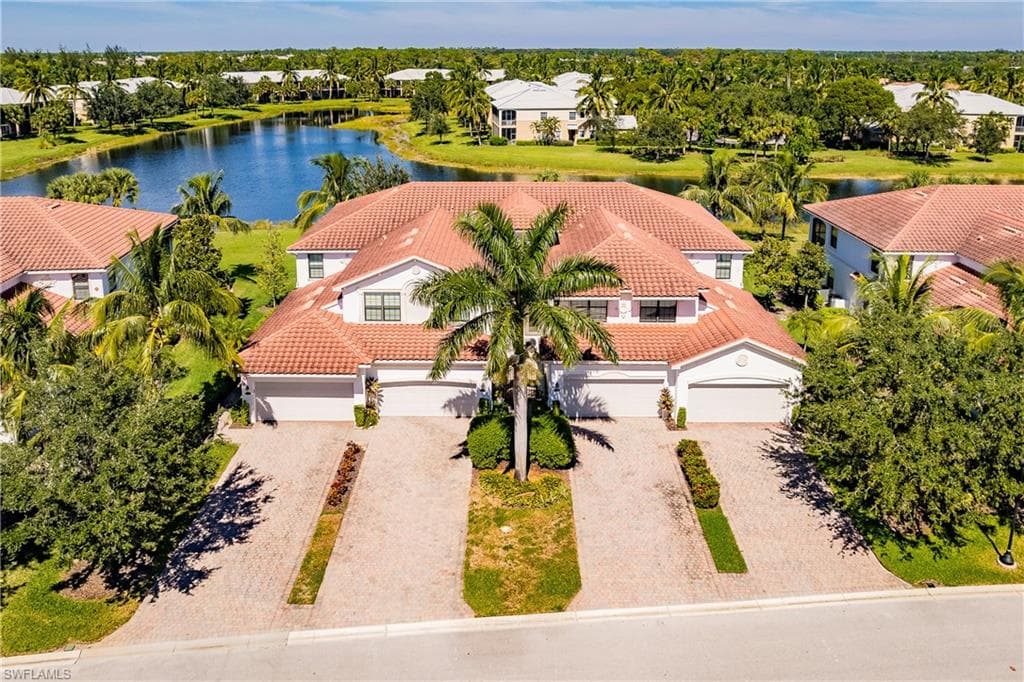 3157 Aviamar Cir 102, Naples, FL 34114-3