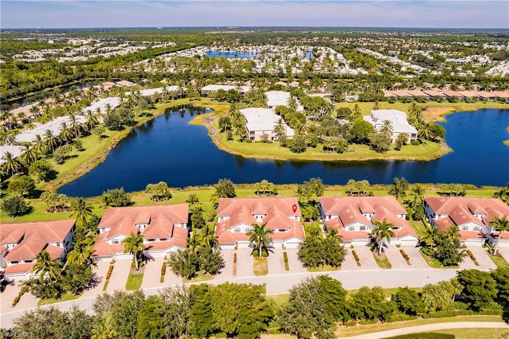3157 Aviamar Cir 102, Naples, FL 34114-43