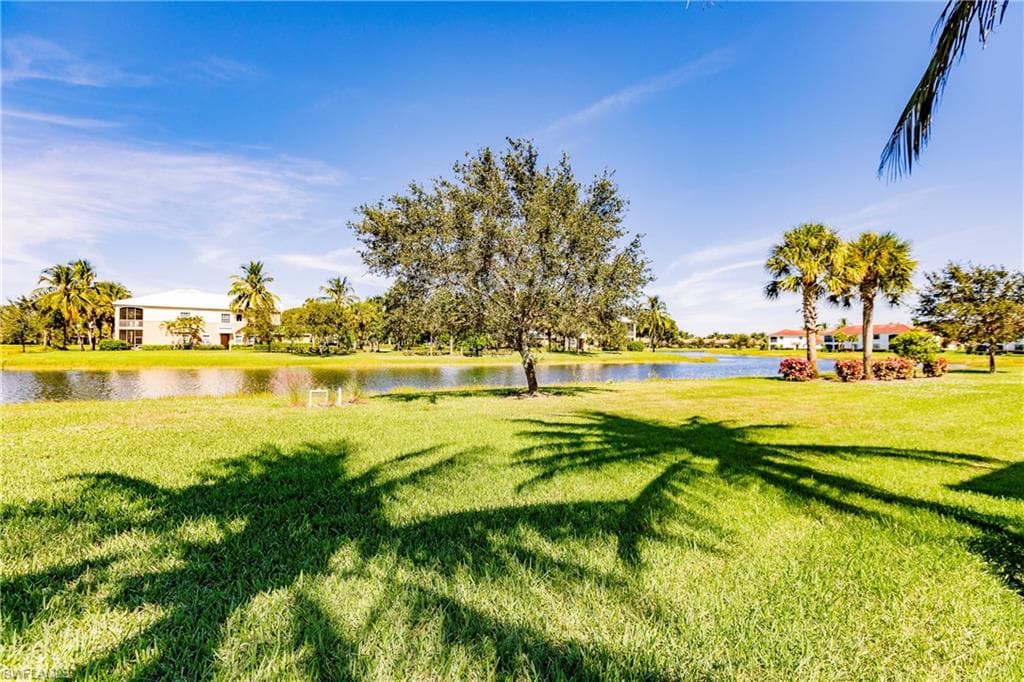 3157 Aviamar Cir 102, Naples, FL 34114-45