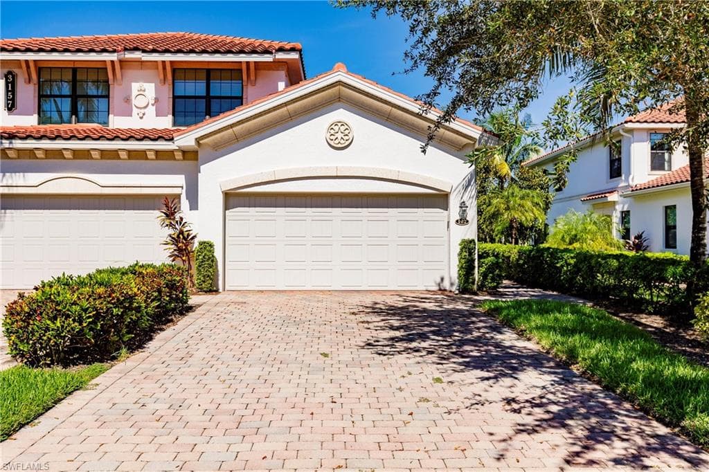 3157 Aviamar Cir 102, Naples, FL 34114-4