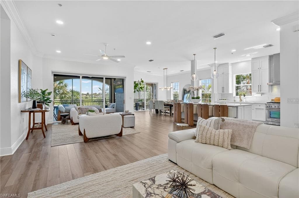 3190 Serenity Ct 202, Naples, FL 34114-15