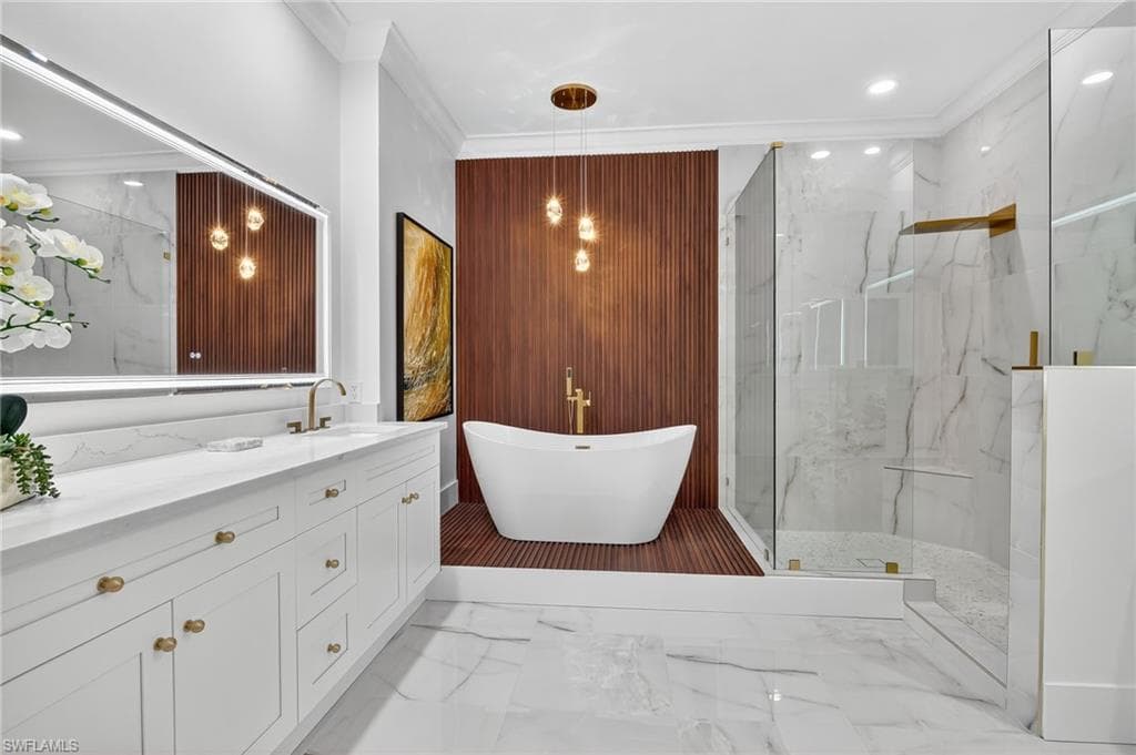 3190 Serenity Ct 202, Naples, FL 34114-29