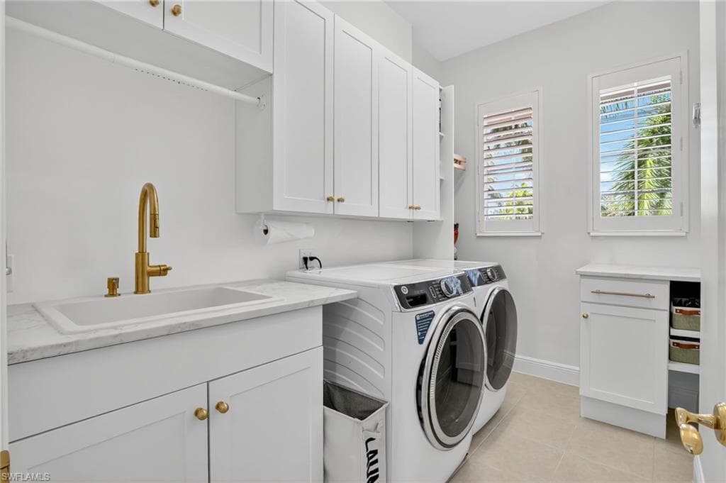 3190 Serenity Ct 202, Naples, FL 34114-43