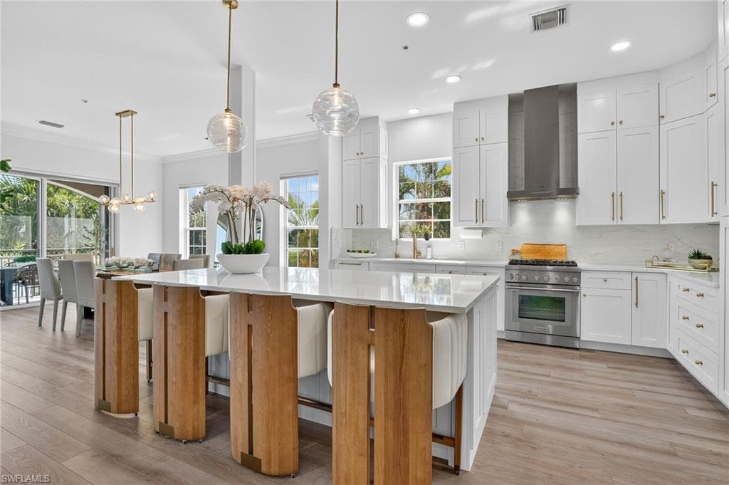 3190 Serenity Ct 202, Naples, FL 34114-7
