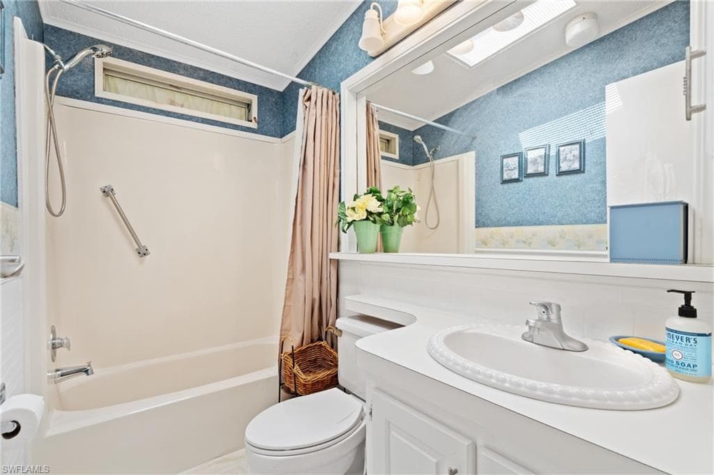 278 Riverwood Rd, Naples, FL 34114-17