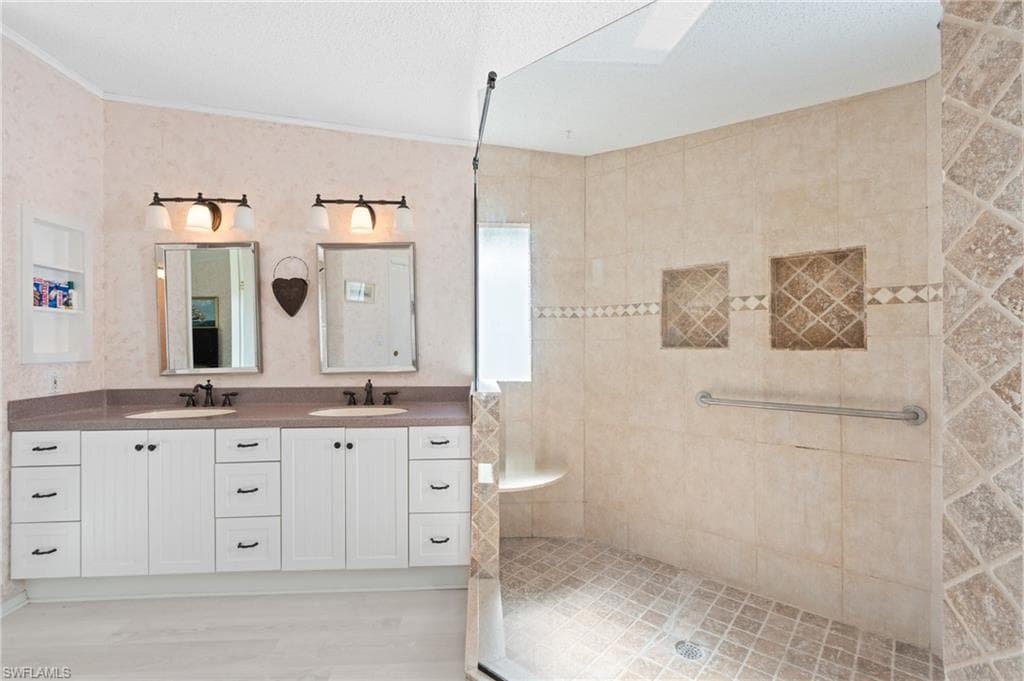 278 Riverwood Rd, Naples, FL 34114-25