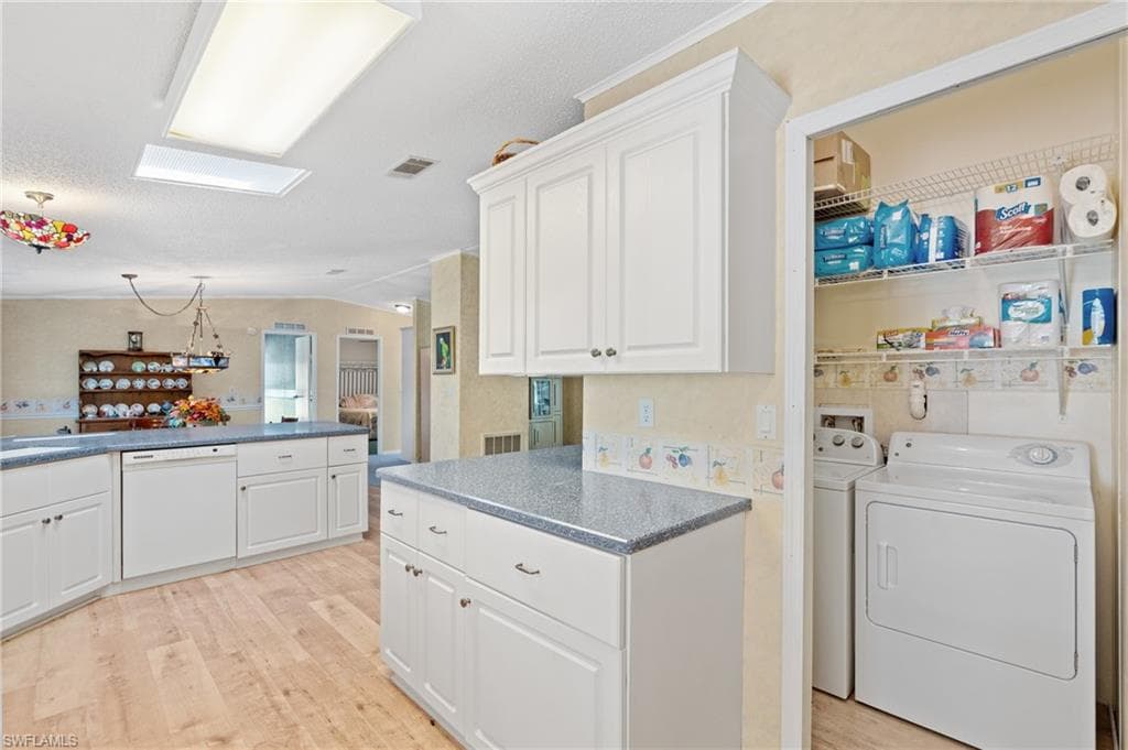 278 Riverwood Rd, Naples, FL 34114-5