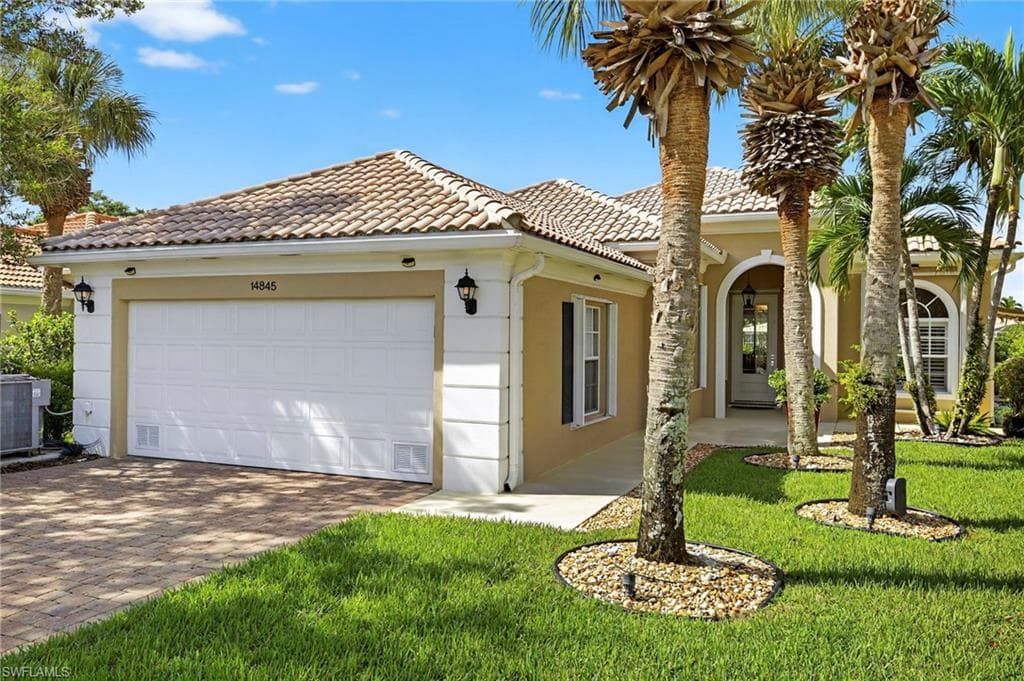 14845 Donatello Ct, Bonita Springs, FL 34135-1
