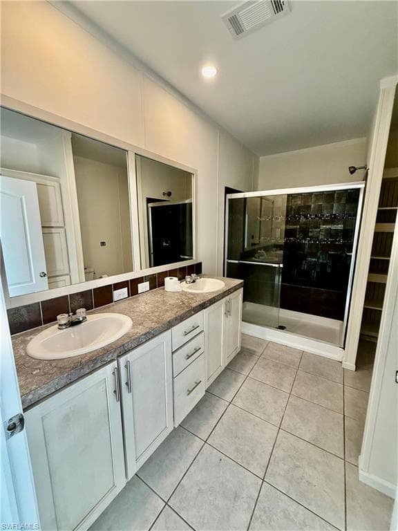 4660 43rd Ave NE, Naples, FL 34120-10