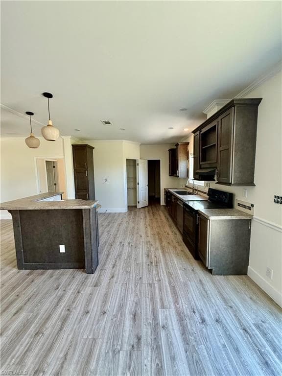 4660 43rd Ave NE, Naples, FL 34120-25