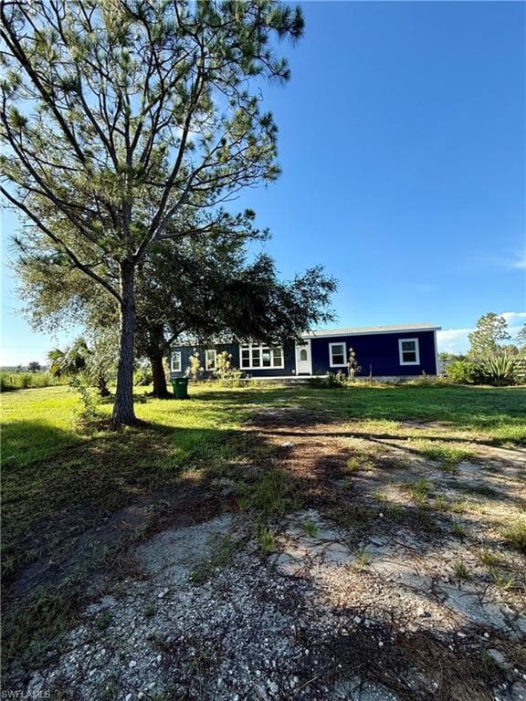 4660 43rd Ave NE, Naples, FL 34120-29