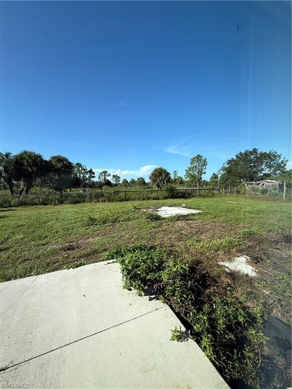 4660 43rd Ave NE, Naples, FL 34120-3