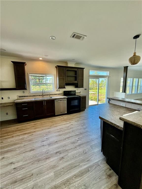 4660 43rd Ave NE, Naples, FL 34120-8