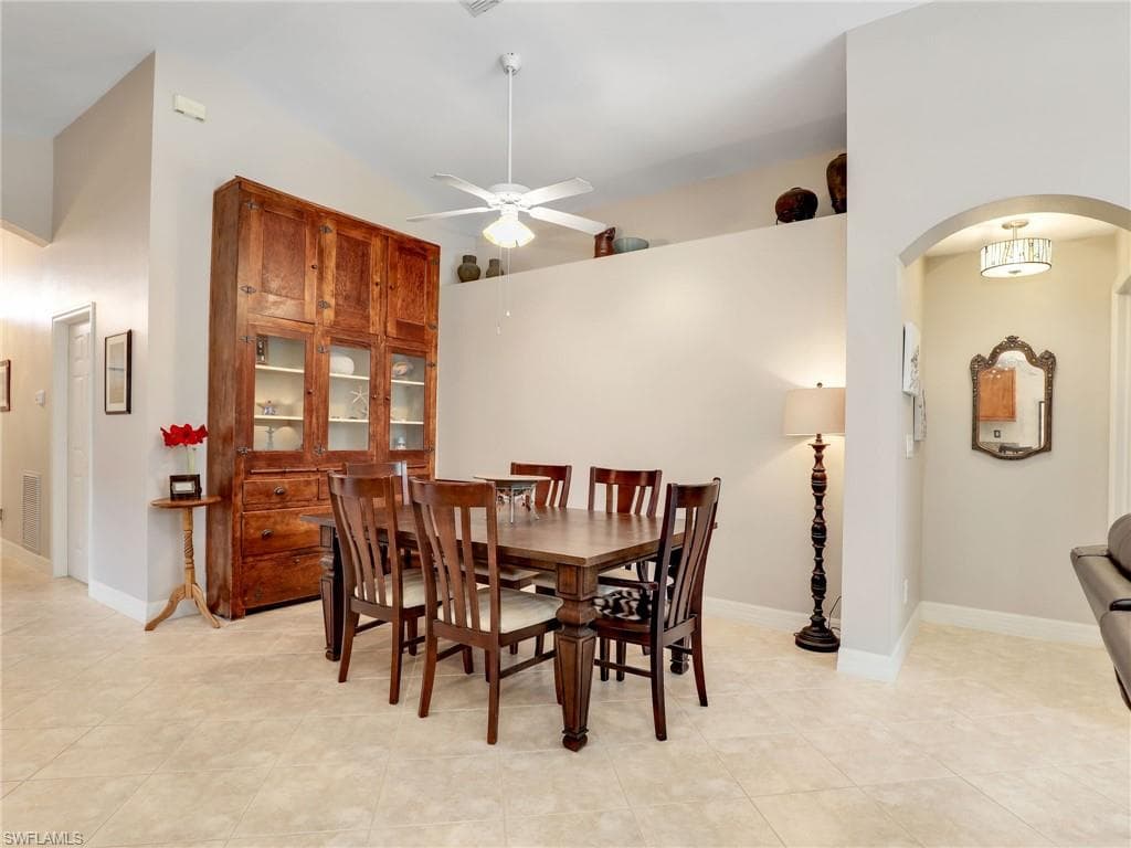 2446 Butterfly Palm Dr, Naples, FL 34119-11