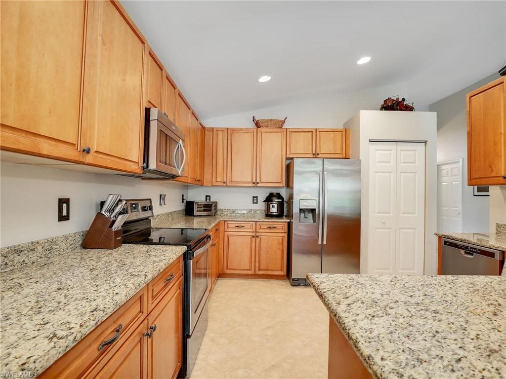 2446 Butterfly Palm Dr, Naples, FL 34119-20