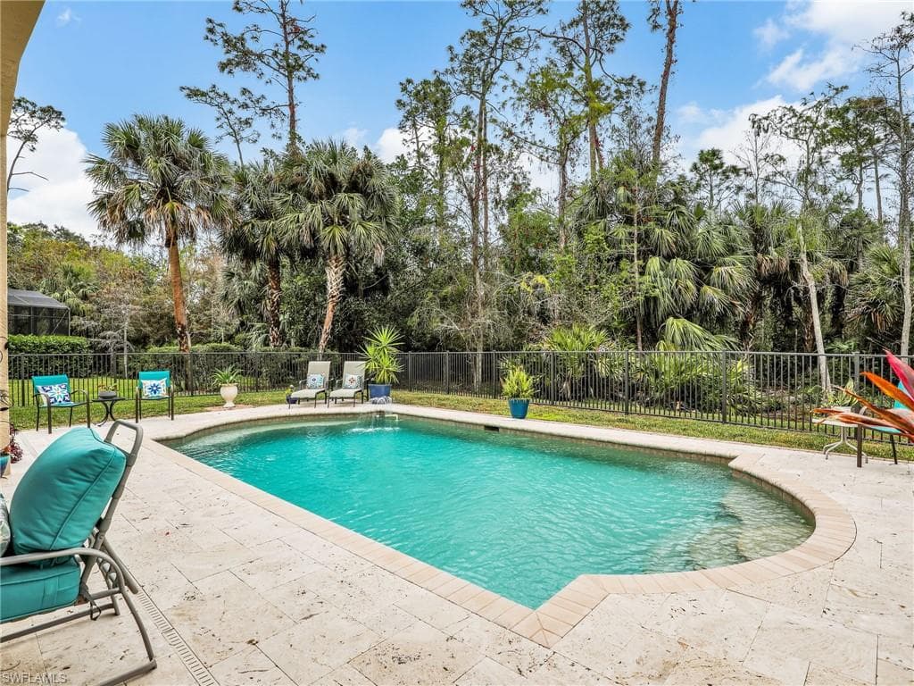 2446 Butterfly Palm Dr, Naples, FL 34119-28