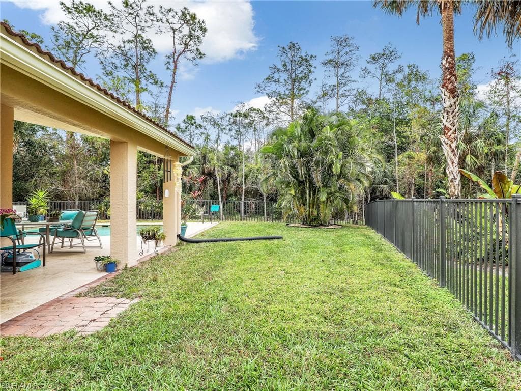 2446 Butterfly Palm Dr, Naples, FL 34119-29
