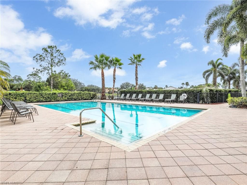 2446 Butterfly Palm Dr, Naples, FL 34119-50