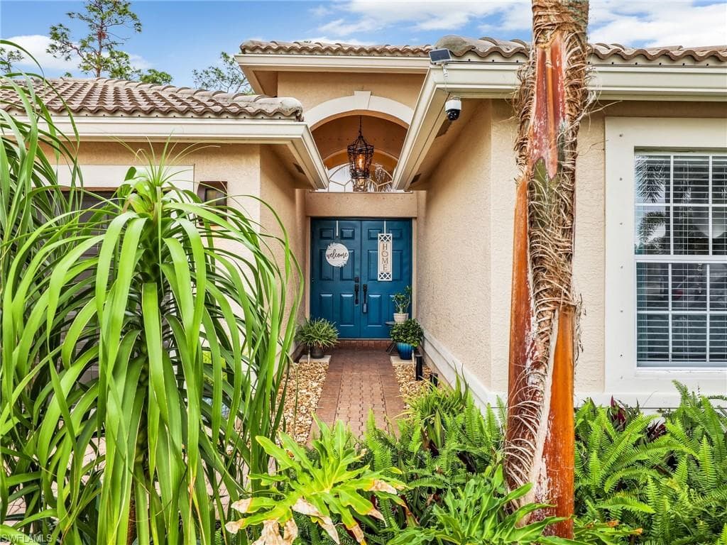 2446 Butterfly Palm Dr, Naples, FL 34119-7