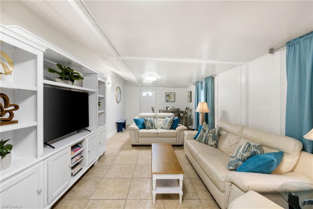 702 107th Ave N, Naples, FL 34108-24