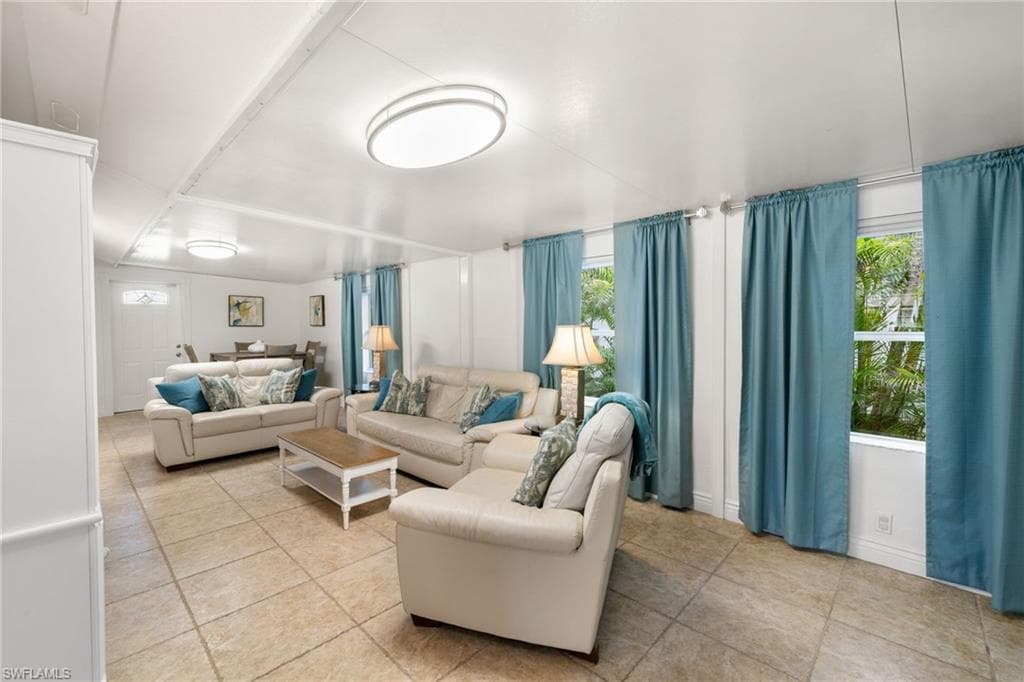 702 107th Ave N, Naples, FL 34108-25
