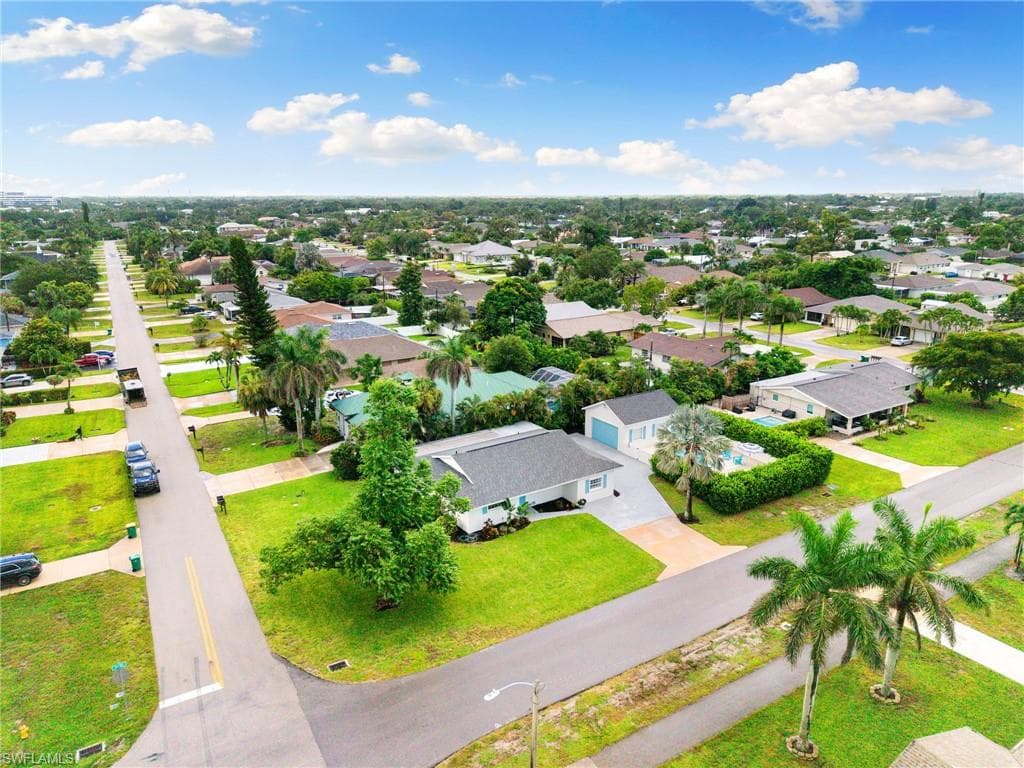 702 107th Ave N, Naples, FL 34108-42