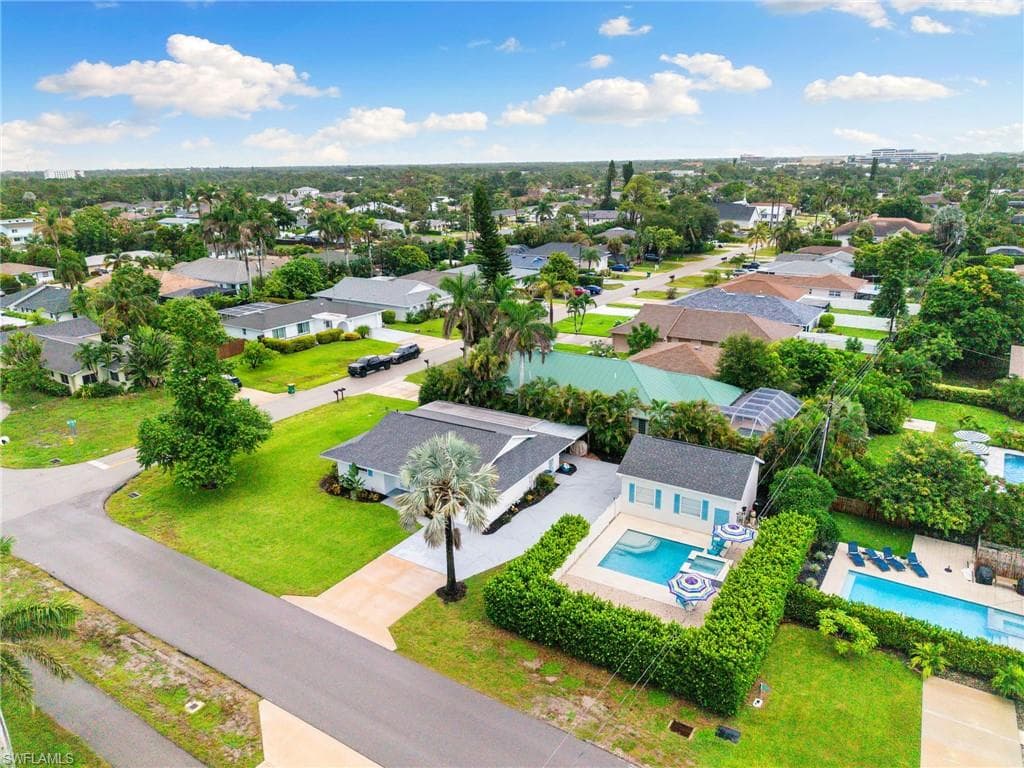 702 107th Ave N, Naples, FL 34108-43